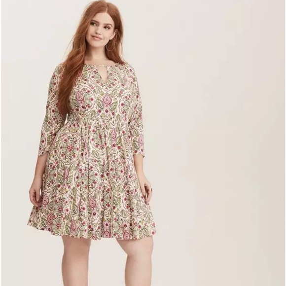 torrid Dresses & Skirts - Torrid Ivory Floral Print Challis Ruffled 3/4 Sleeve Skater Dress Size 3 Boho